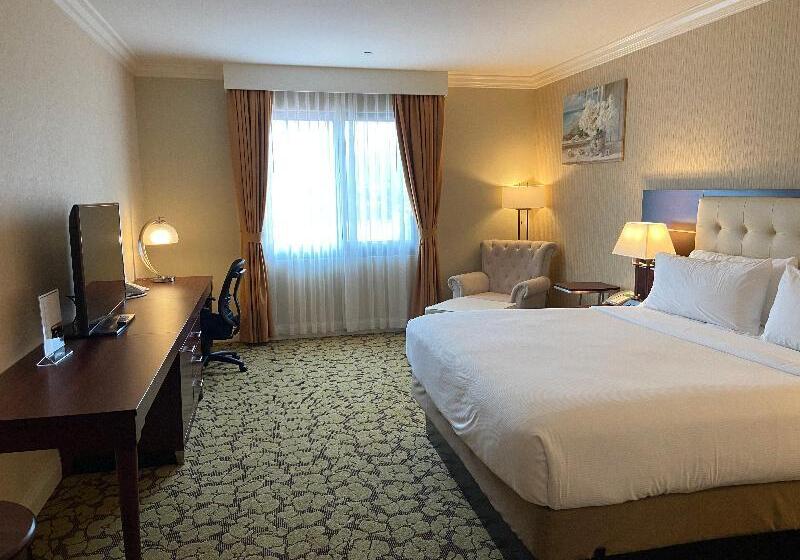 اتاق سوپریور, The Kowloon