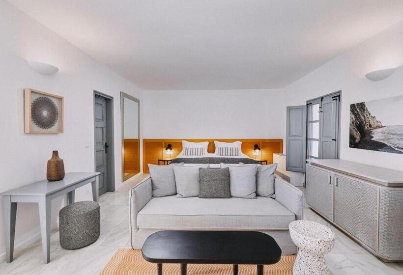 Suite Pat King, Vedema, A Luxury Collection Resort, Santorini