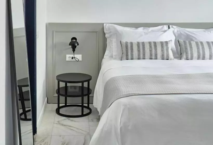 2 Bedroom Suite with Balcony, Vedema, A Luxury Collection Resort, Santorini