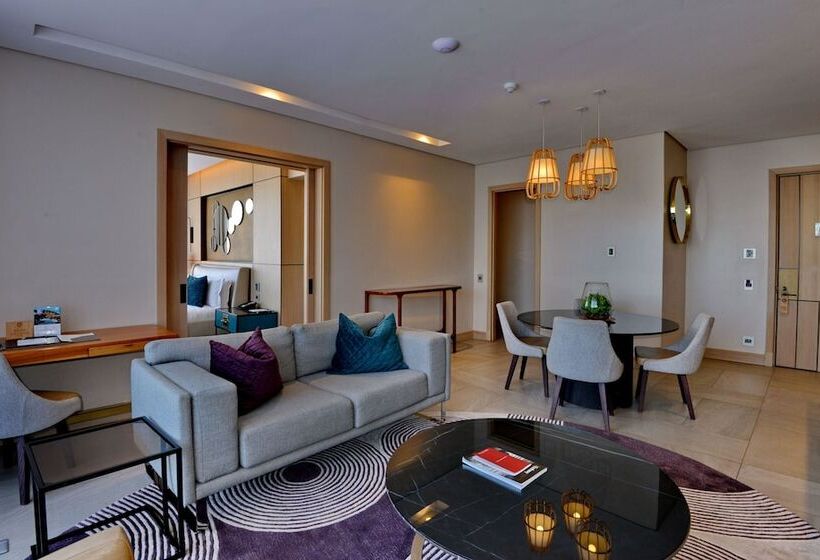 Полулюкс, The Houghton Hotel, Spa, Wellness & Golf