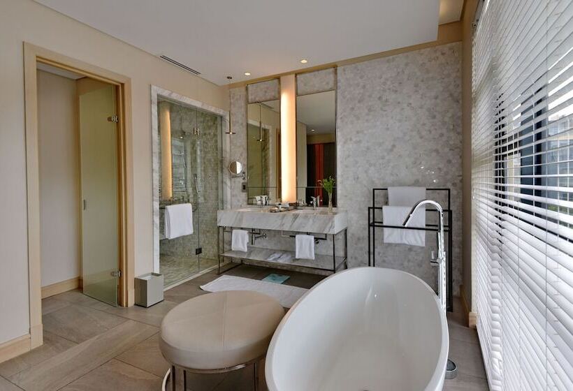 Президентский Люкс, The Houghton Hotel, Spa, Wellness & Golf