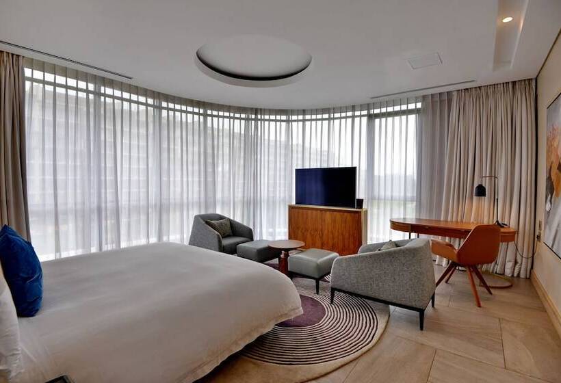 프레지덴셜 스위트, The Houghton Hotel, Spa, Wellness & Golf