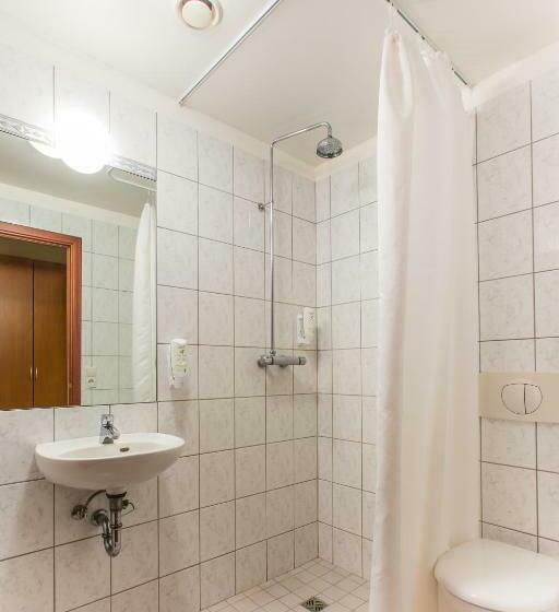 اتاق استاندارد یک نفره, Fosshotel Baron