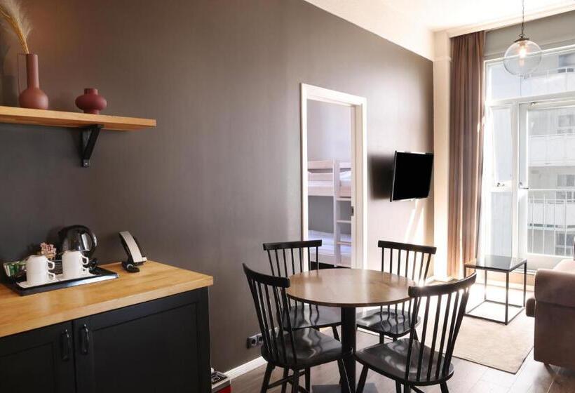 اتاق خانوادگی, Fosshotel Baron