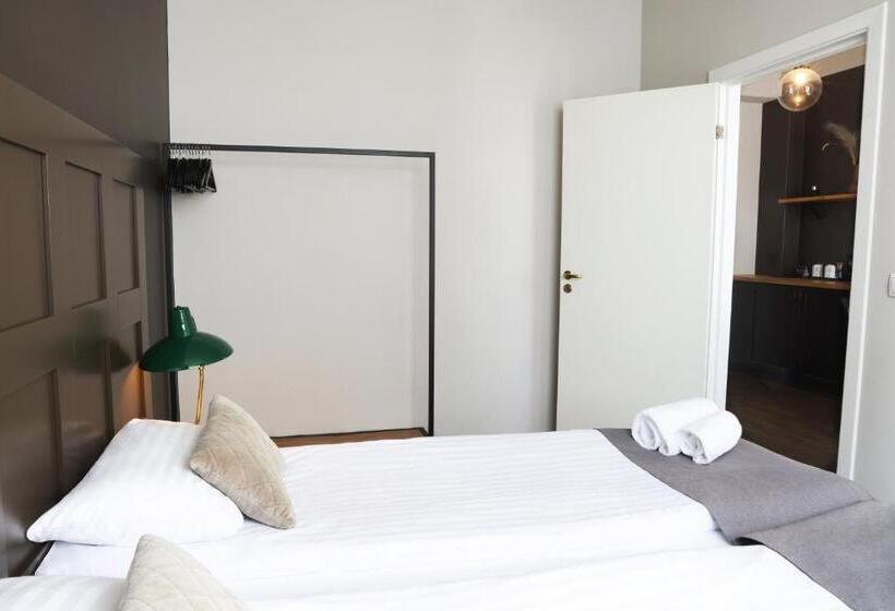 اتاق خانوادگی, Fosshotel Baron