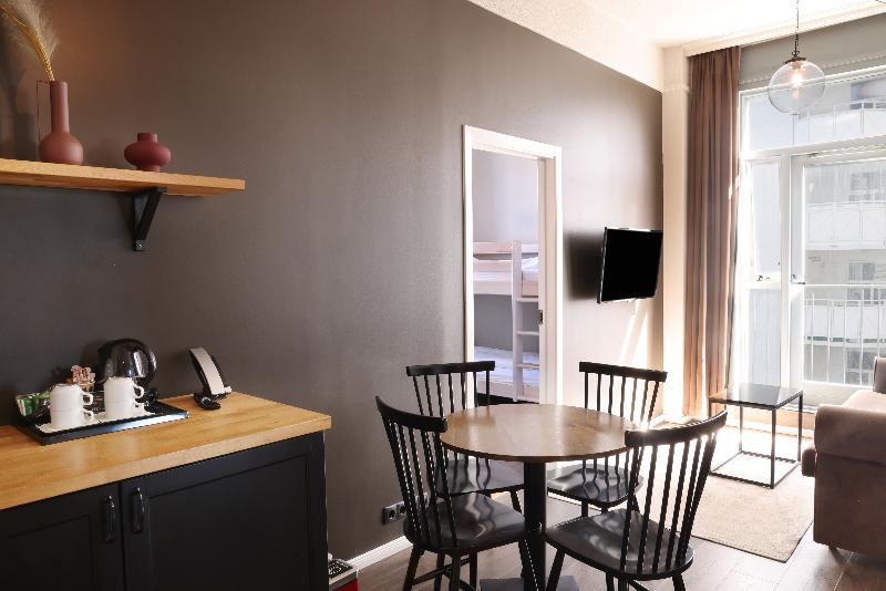 اتاق خانوادگی, Fosshotel Baron