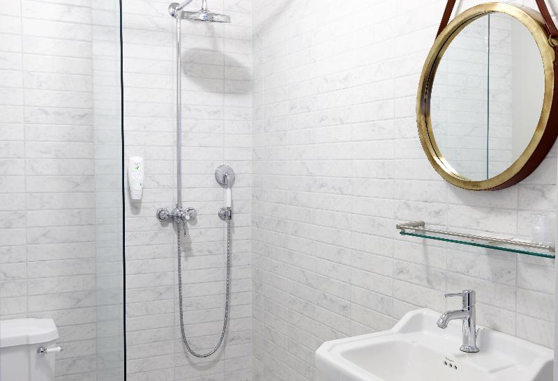 اتاق لوکس, Fosshotel Baron