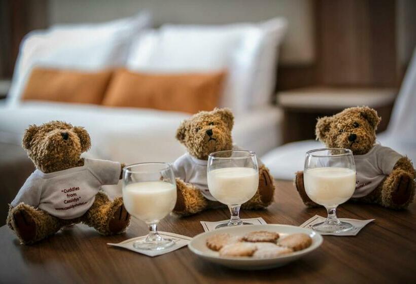 חדר קלאסי לארבעה, Cassidys