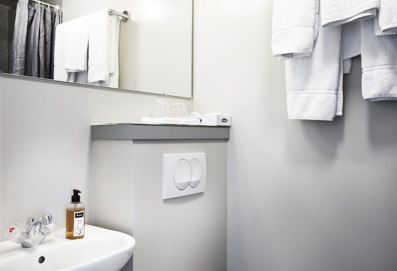 اتاق استاندارد یک نفره, Hofn