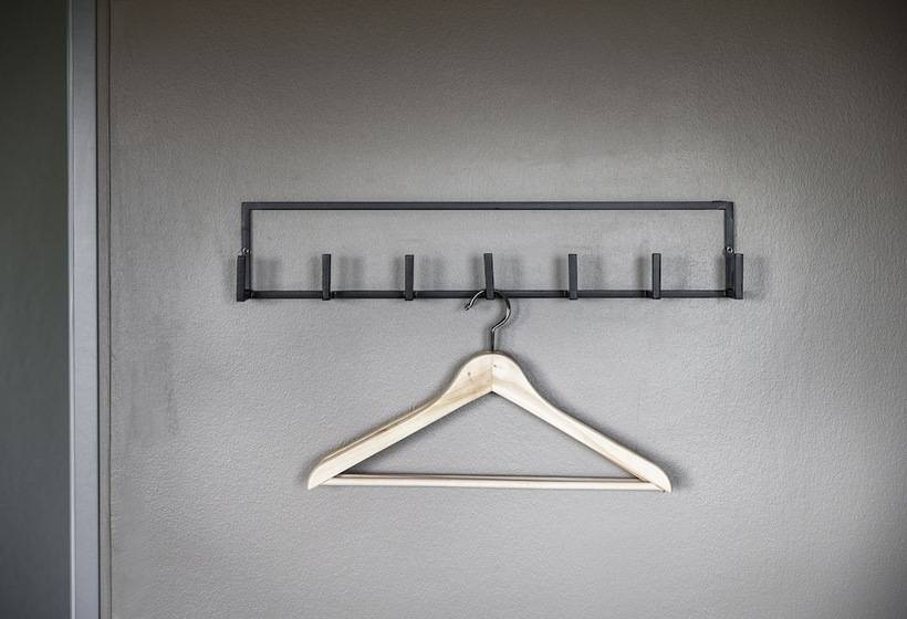 اتاق استاندارد یک نفره, Hofn