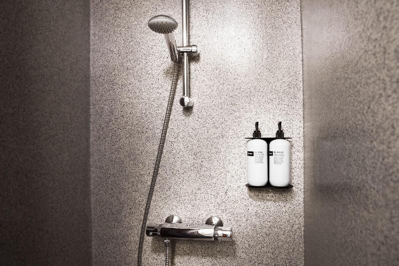 اتاق استاندارد یک نفره, Hofn