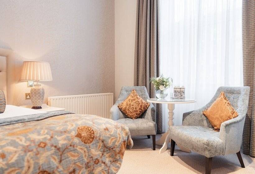 غرفة بريميوم ثلاثية, Imperial Hotel Cork City