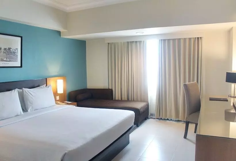 Quarto executivo, Santika Pandegiling Surabaya