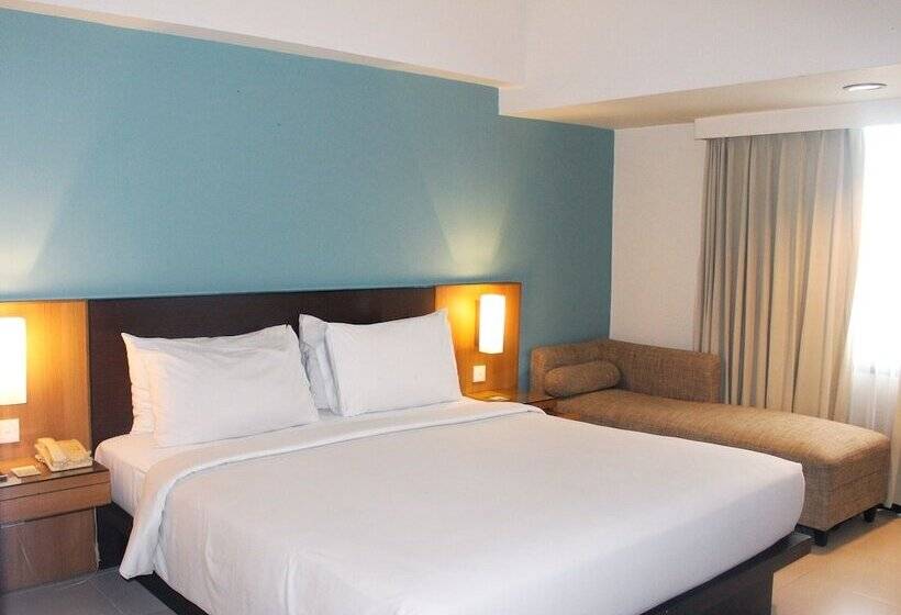 غرفة تنفيذية, Santika Pandegiling Surabaya