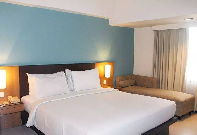 Quarto executivo, Santika Pandegiling Surabaya
