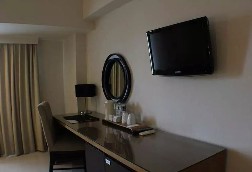 Quarto deluxe, Santika Pandegiling Surabaya