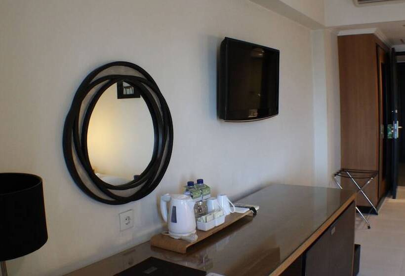 غرفة ديلوكس, Santika Pandegiling Surabaya