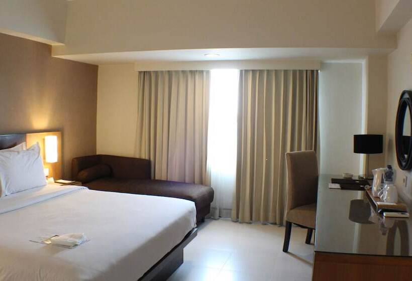 غرفة ديلوكس, Santika Pandegiling Surabaya