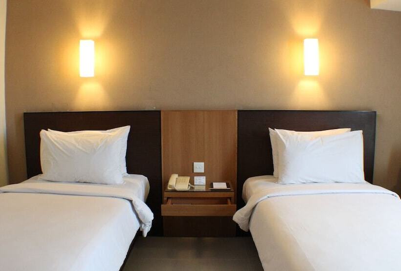 غرفة ديلوكس, Santika Pandegiling Surabaya