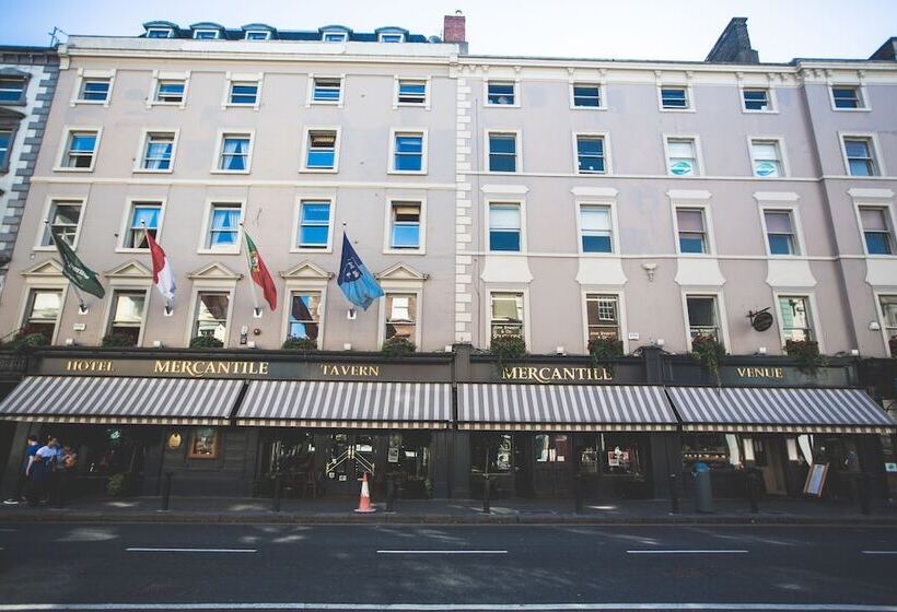 اتاق استاندارد سه نفره, The Mercantile