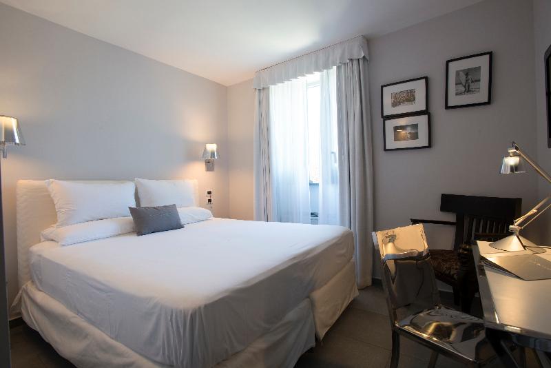 اتاق لوکس, The Orchid Hotel Mumbai Vile Parle