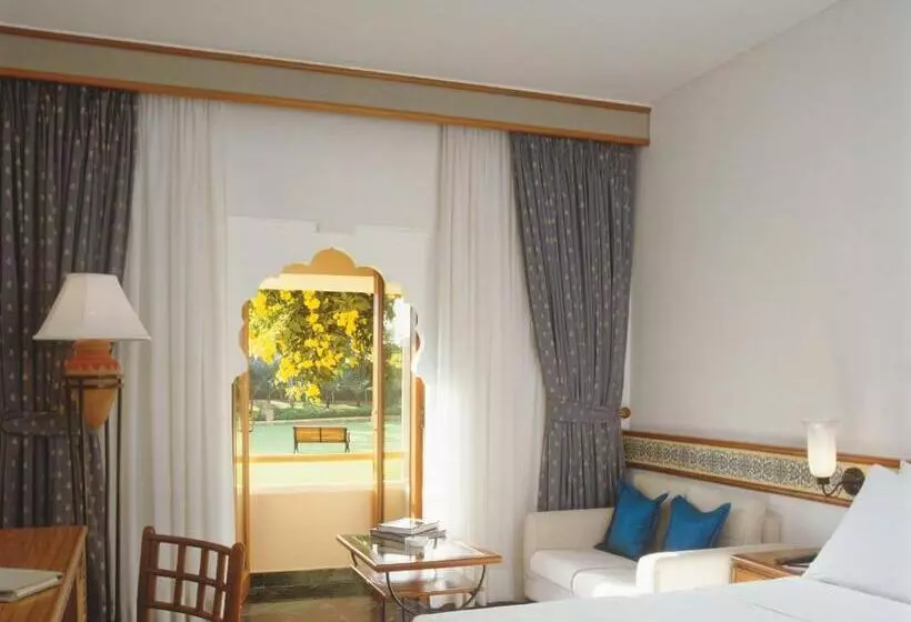 Camera Deluxe Vista Giardino, Trident Jaipur