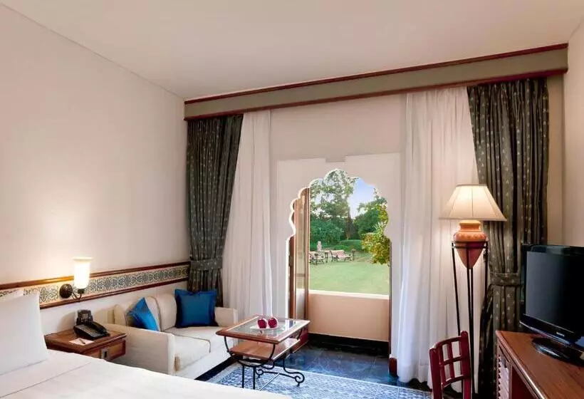 Camera Deluxe Vista Giardino, Trident Jaipur