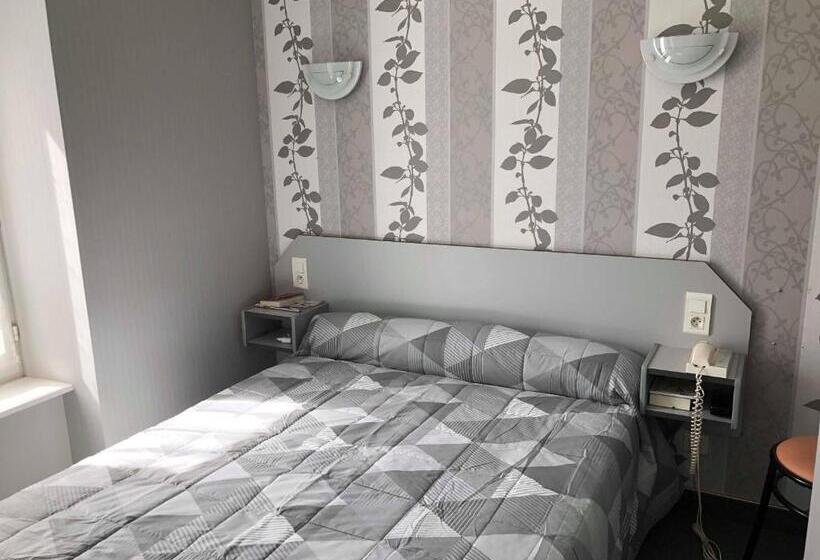 Номер Стандарт, Hôtel Des Voyageurs