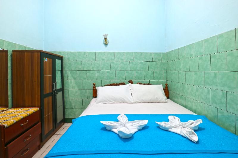 اتاق استاندارد سه نفره, Adriano