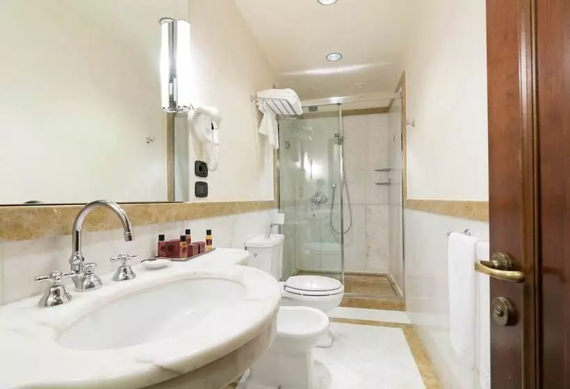 اتاق لوکس, Albergo Delle Notarie