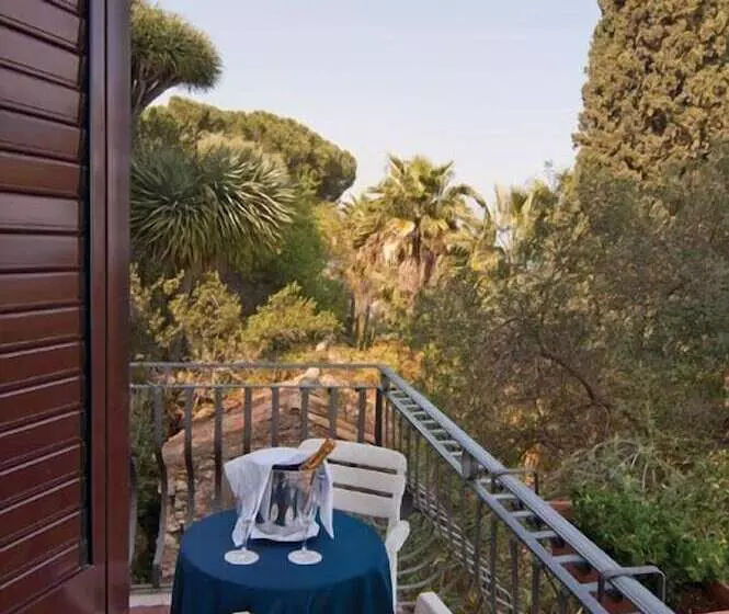 Standard Triple Room with Balcony, Ariston And Palazzo Santa Caterina