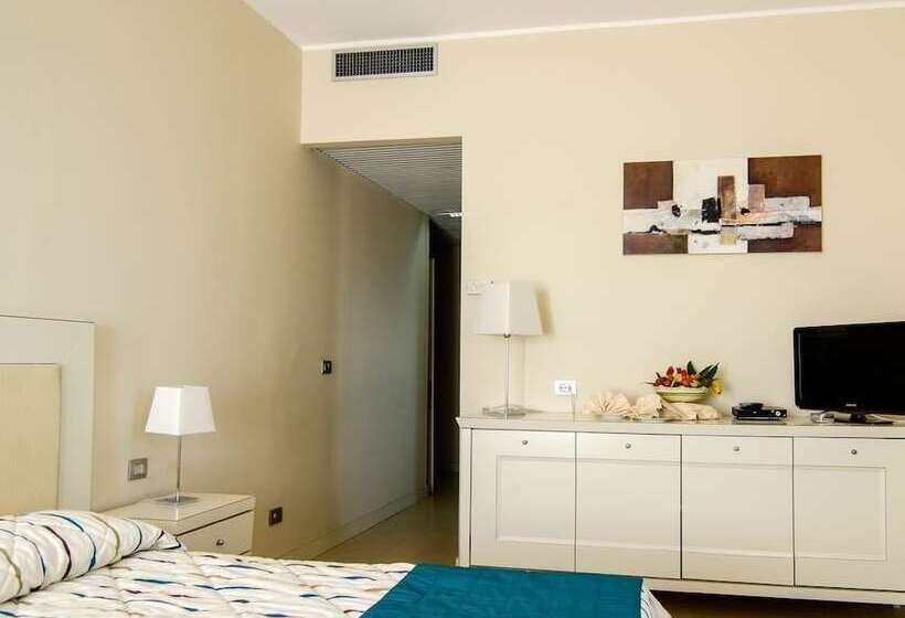 Трехместный Номер Стандарт с Балконом, Ariston And Palazzo Santa Caterina