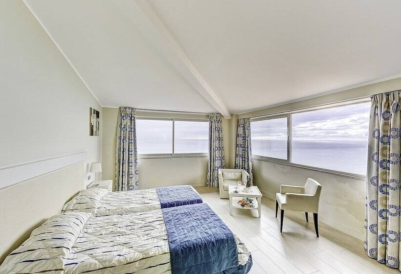 Triple Room Sea View, Ariston And Palazzo Santa Caterina