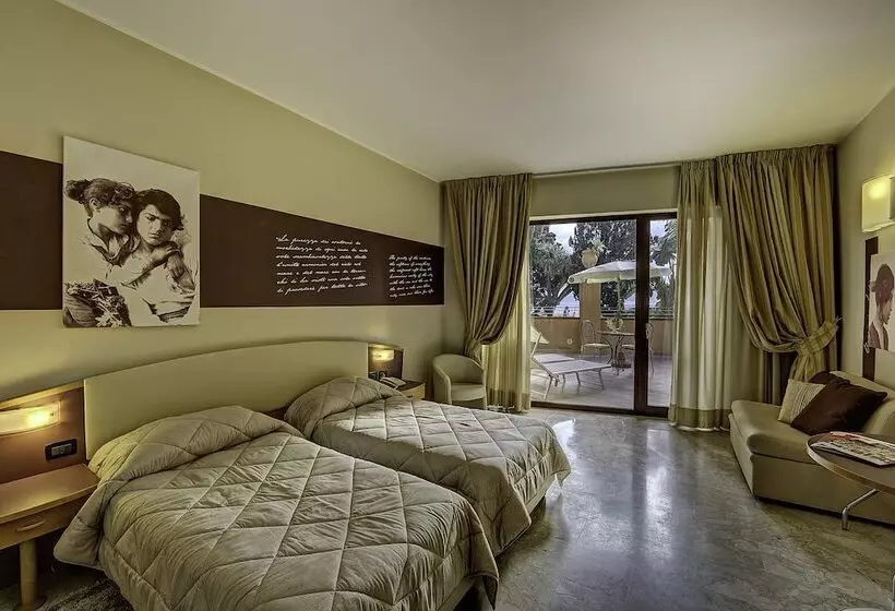 Upper Triple Room Sea View, Ariston And Palazzo Santa Caterina