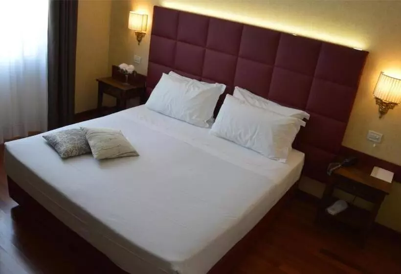اتاق راحتی, Astoria Hotel Italia