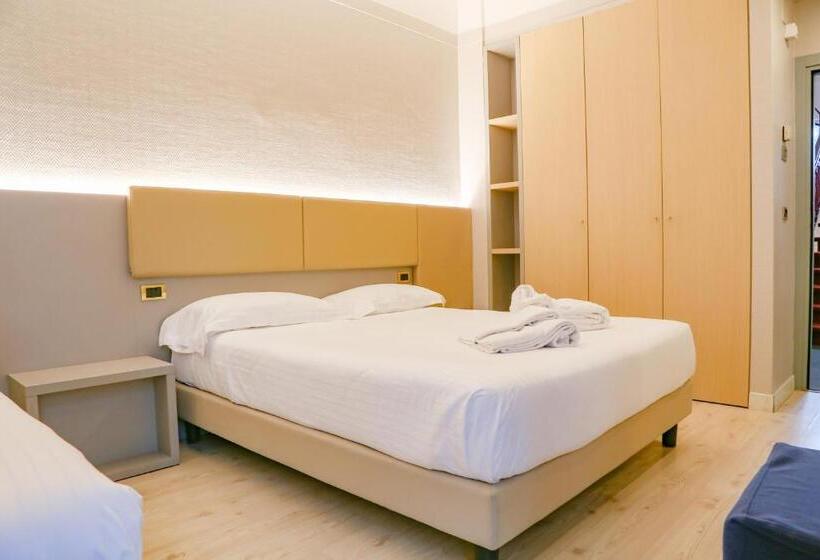 トリプルクラシックルーム, Augustus