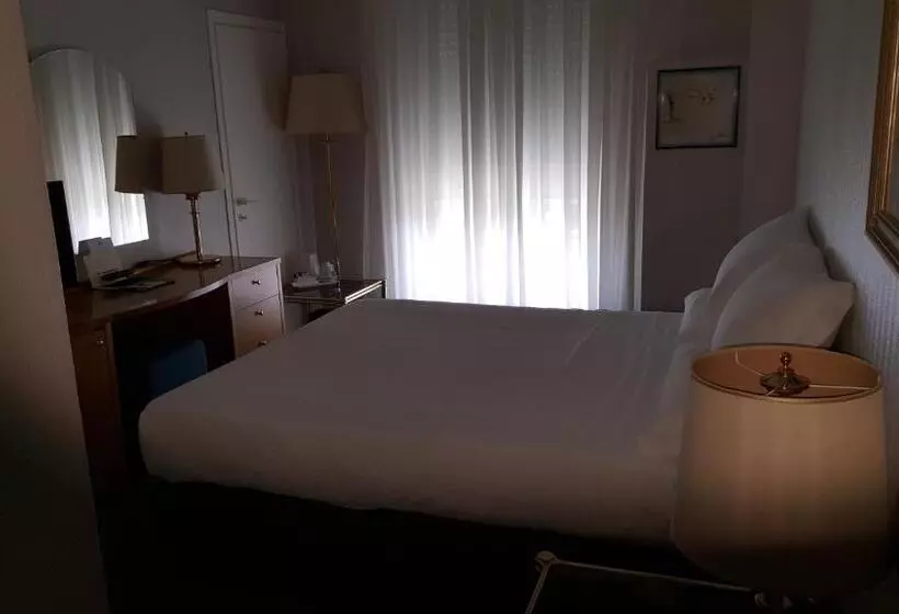Deluxe-huone Parveke, Augustus