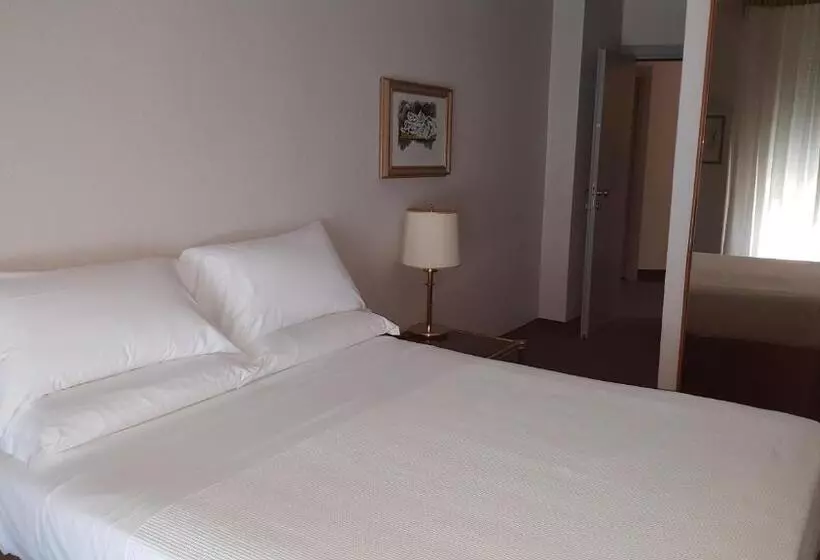Deluxe-huone Parveke, Augustus