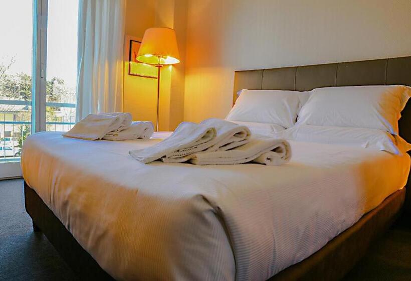 バルコニー付きデラックスルーム, Augustus