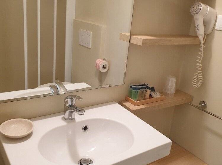 スーペリアールーム, Augustus