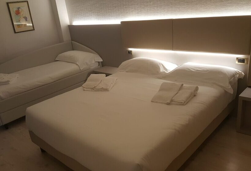 トリプルクラシックルーム, Augustus