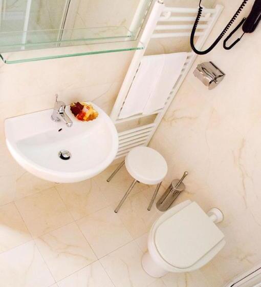 Standard Szoba, Brignole