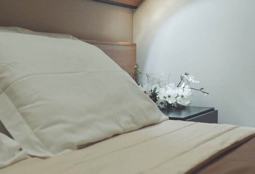 غرفة قياسية, Cristal Palace