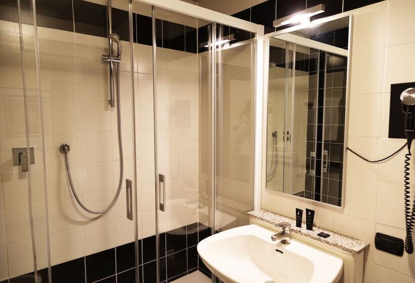 اتاق استاندارد سه نفره, Jr Hotels Bologna Amadeus