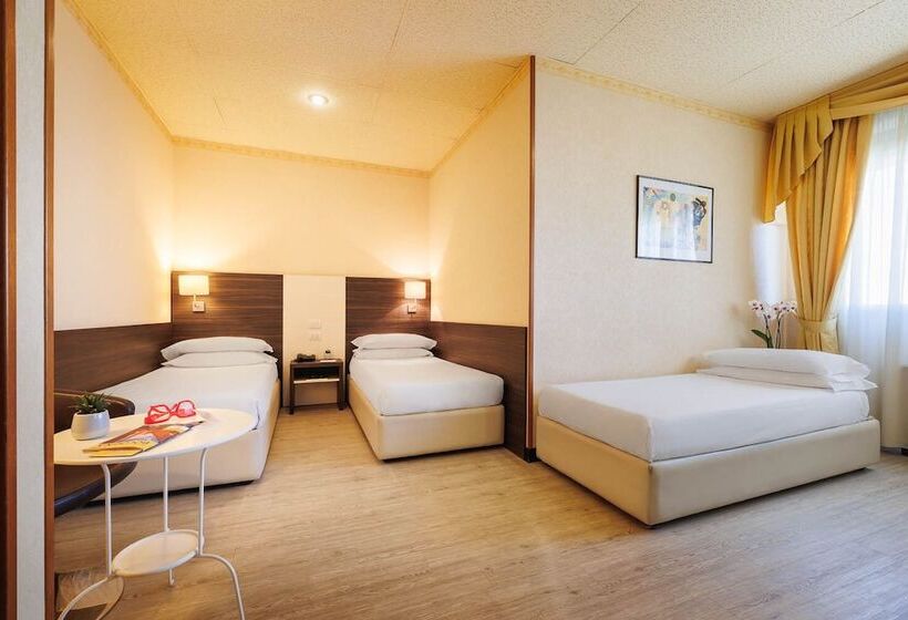 スーペリアトリプルルーム, Jr Hotels Bologna Amadeus