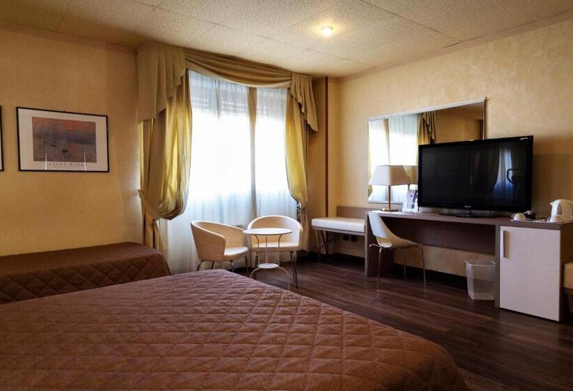 اتاق استاندارد سه نفره, Jr Hotels Bologna Amadeus