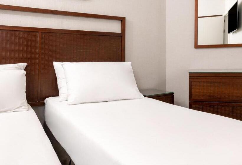 Семейный Номер Вид на Бассейн, King Solomon By Isrotel Collection