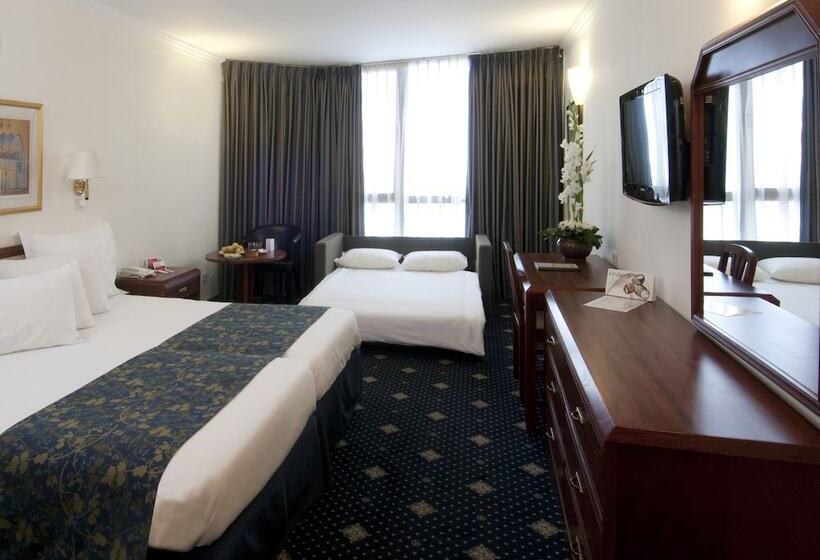 Quarto Familiar, Ramada Jerusalem