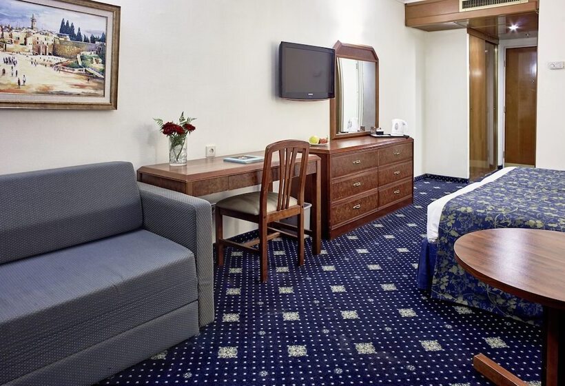 Quarto Familiar, Ramada Jerusalem