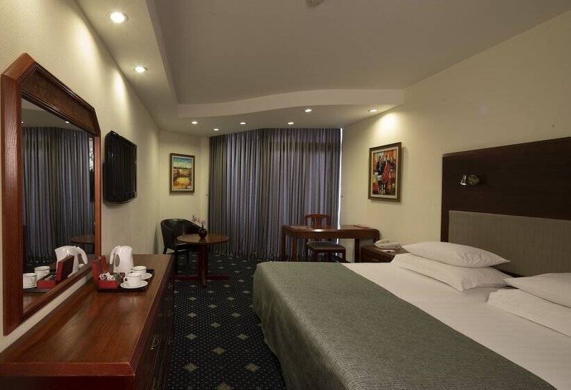 Quarto Deluxe, Ramada Jerusalem